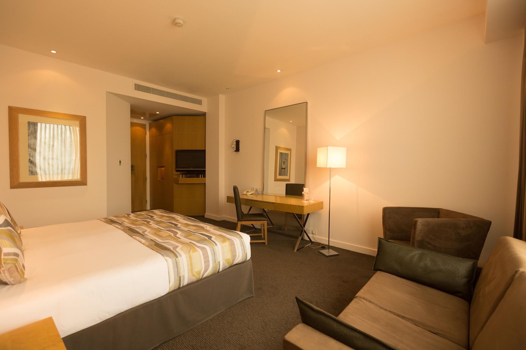 Park Plaza 4* Кардифф